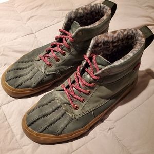 Green Vans MTE boots